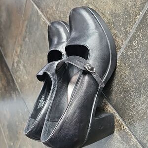 Dansko Tara Mary Jane Heels